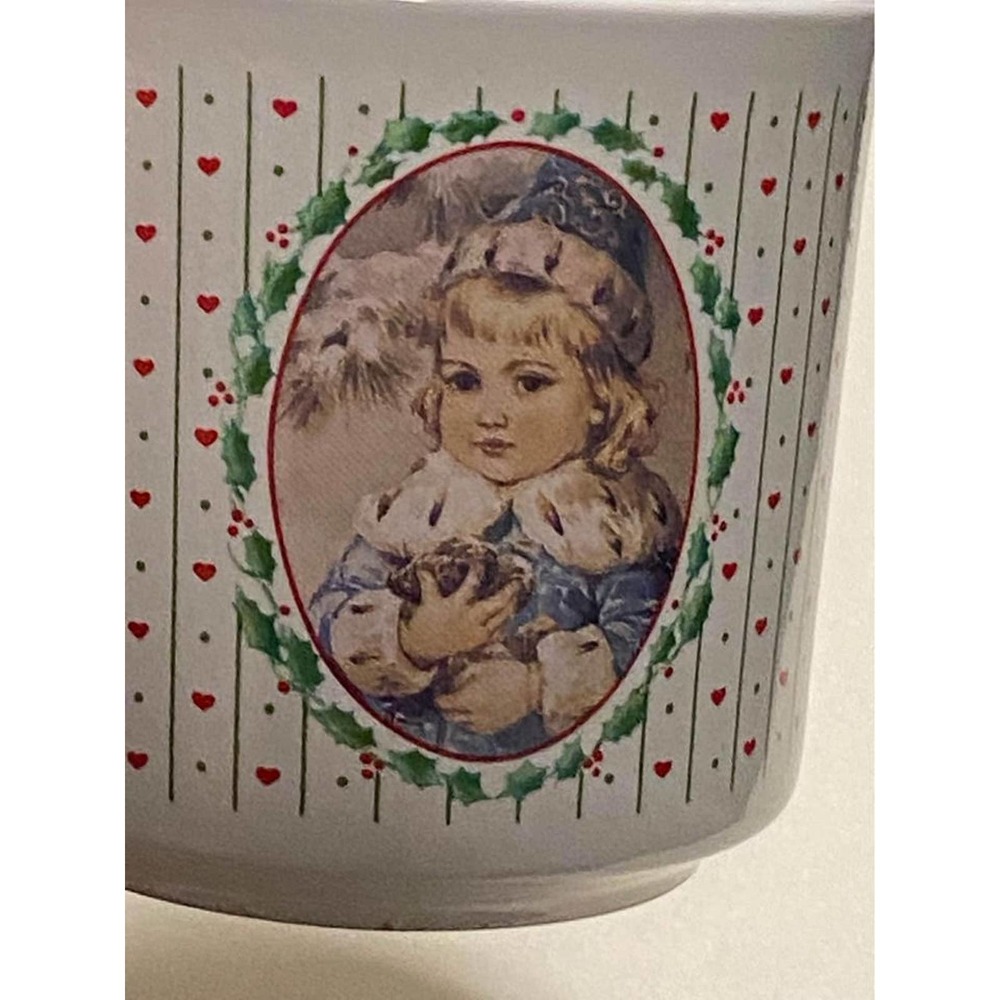 Maud Humphery Bogart collectors small cup/mug